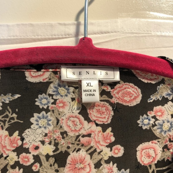 Senlis Floral Flowy Long Sleeve Blouse - Picture 4 of 4